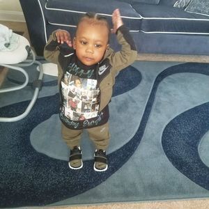 Meet your Posher, Dez